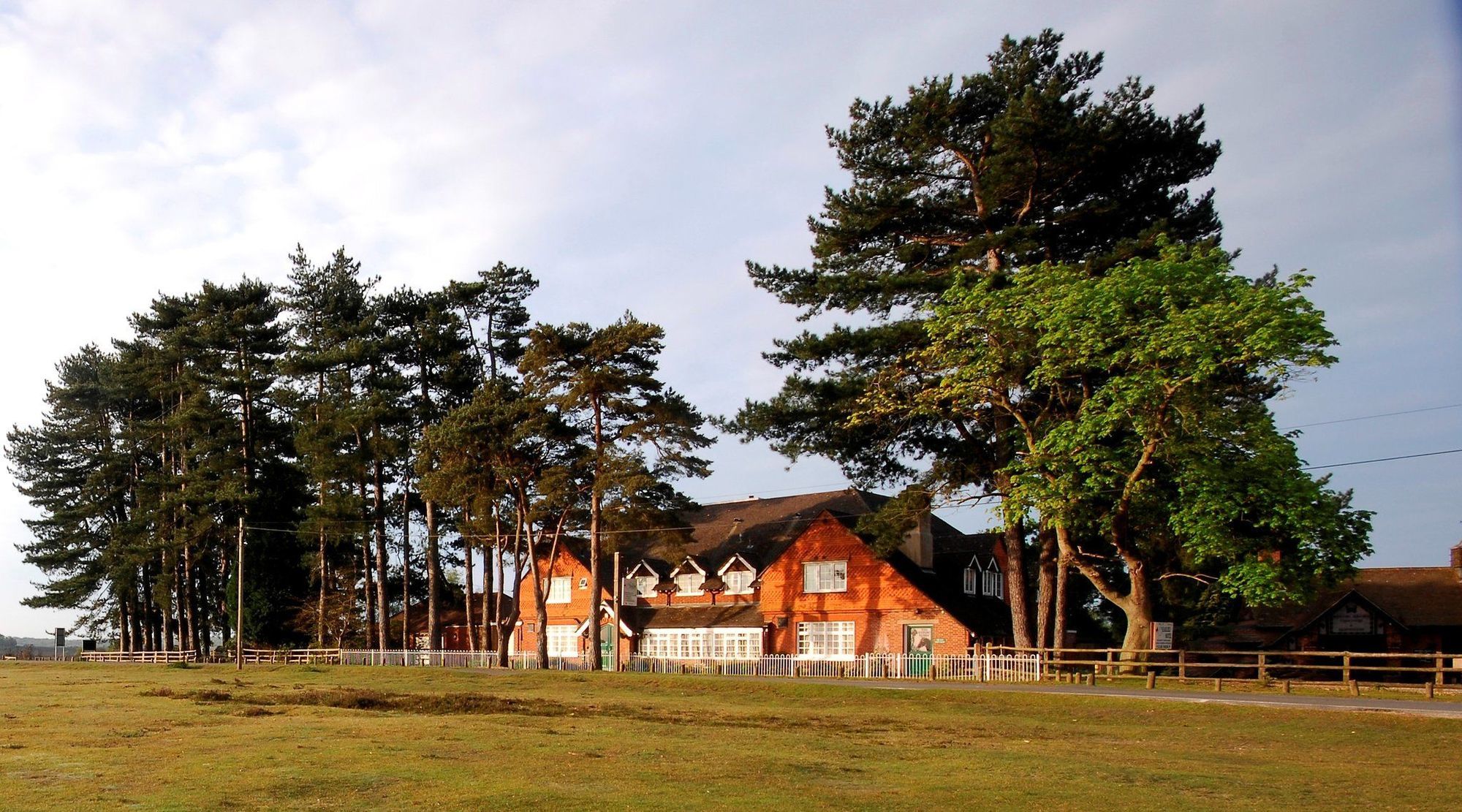Beaulieu Hotel Линдхърст Екстериор снимка